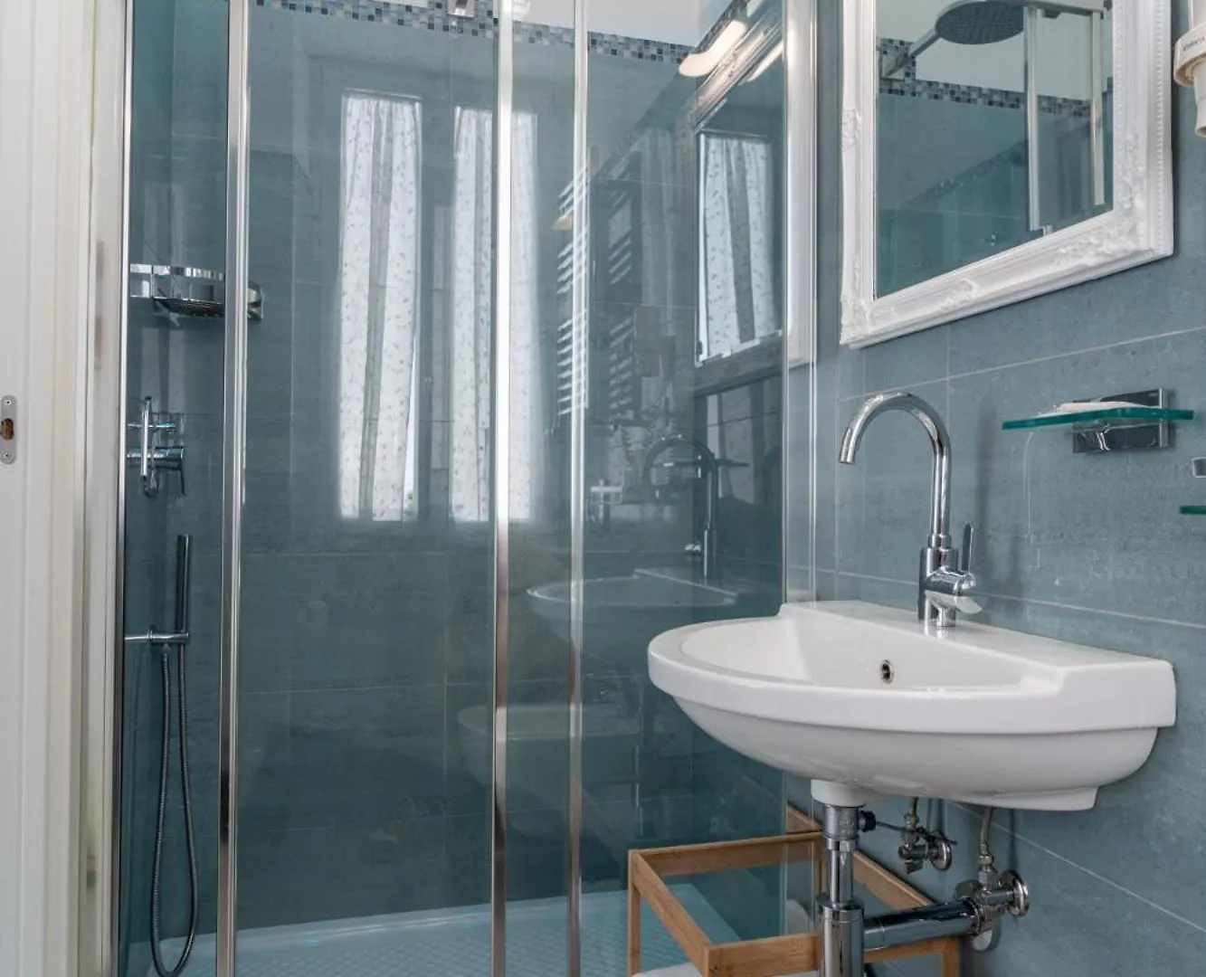 Teresa Rooms & Suites La Spezia Italy