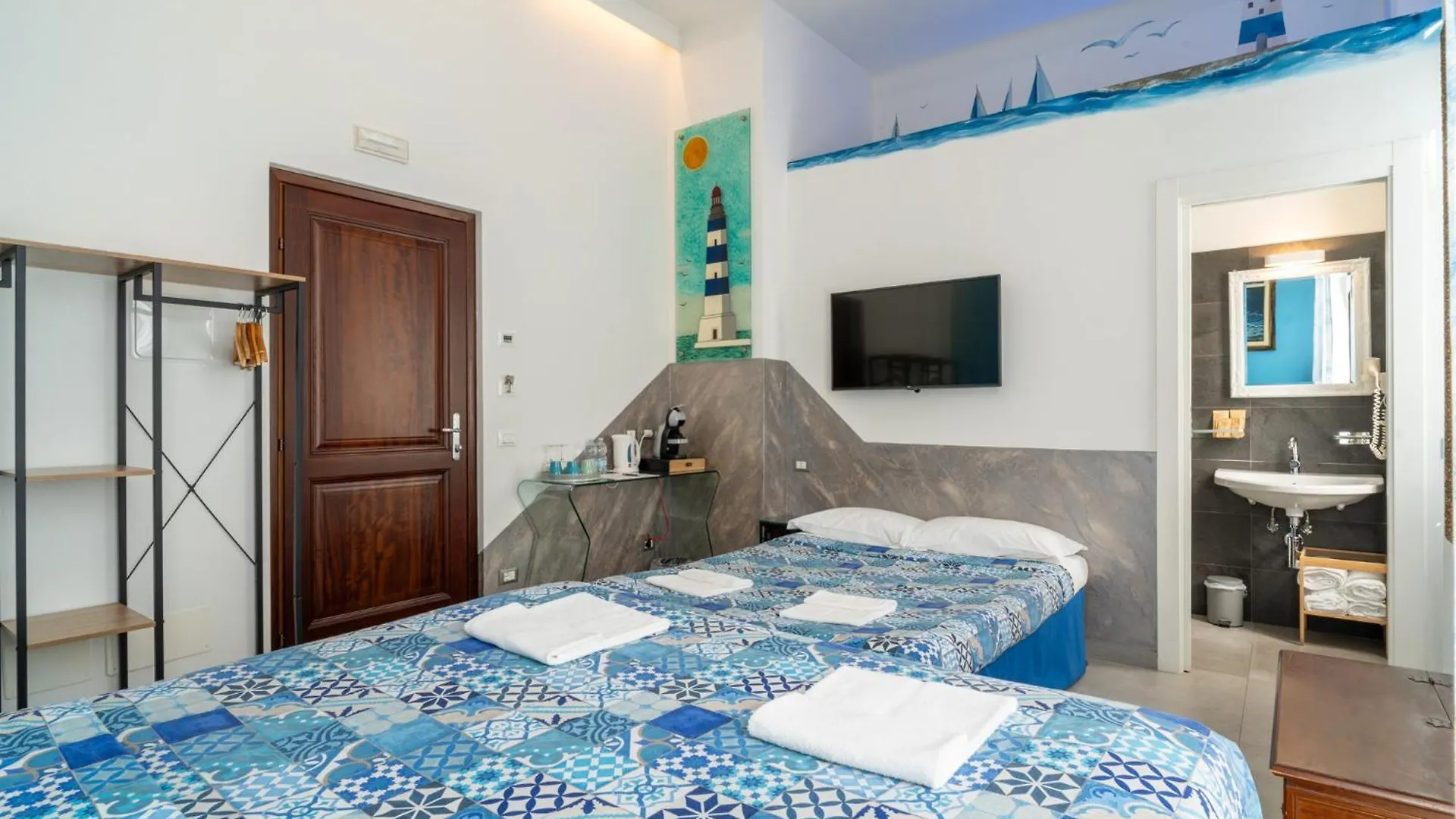 Teresa Rooms & Suites La Spezia 0*,  Italy